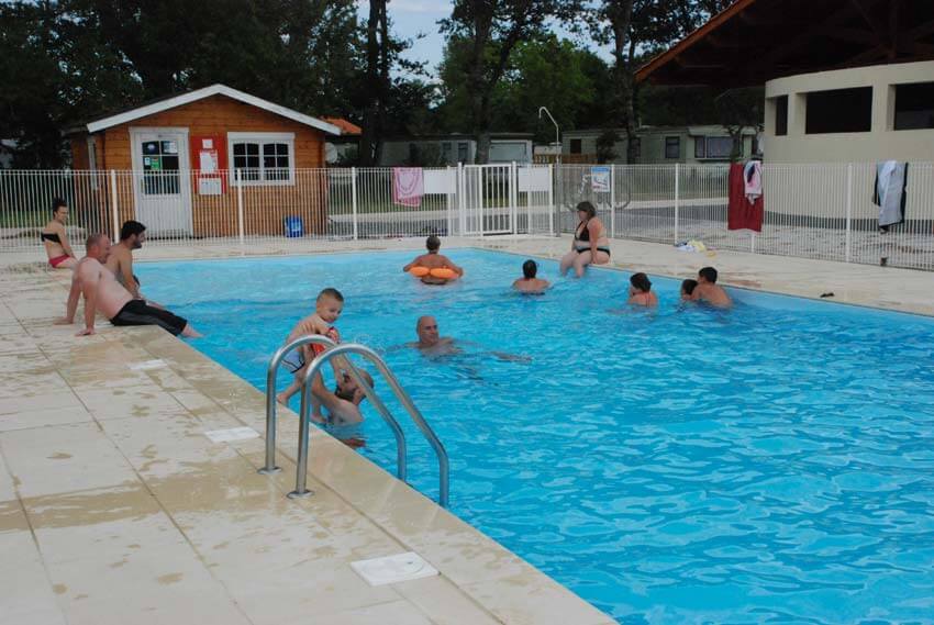 piscine camping vensac