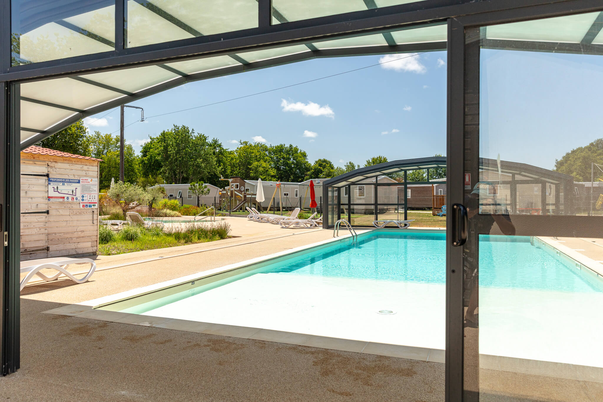 piscine couverte camping gironde